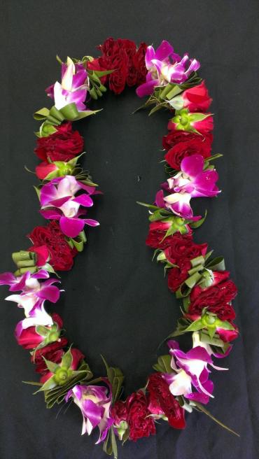 Orchid Lei Combo, w/ Mini Spray roses & Ti Leaves